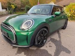 Britisch racing green Gebraucht 2021 Mini ONE Classic Kleinwagen | 15.820 € (Guter Preis)