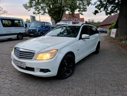 Weiß Gebraucht 2010 Mercedes C200 Kombi | 3.500 €