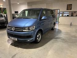 Blau Gebraucht 2016 VW Caravelle Comfortline Van / Kleinbus | 29.990 € (Guter Preis)