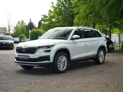 Moonweiss metallic Gebraucht 2024 Skoda Kodiaq Ambition SUV | 33.789 € (Superpreis)