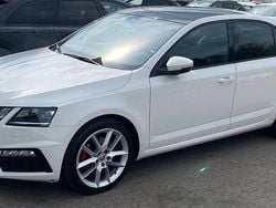 Weiß Gebraucht 2018 Skoda Octavia RS Limousine | 18.499 € (Etwas zu teuer)