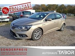 Gelb Gebraucht 2018 Renault Mégane IV Intens Limousine | 7.885 € (Guter Preis)