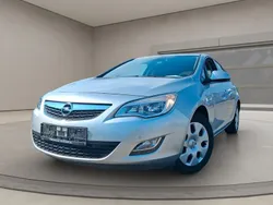 Silver metallic Gebraucht 2010 Opel Astra Edition Limousine | 7.893 € (Fairer Preis)