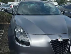 Grau Gebraucht 2019 Alfa Romeo Giulietta Kleinwagen | 13.900 € (Etwas zu teuer)