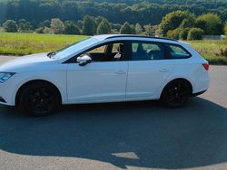 Weiß Gebraucht 2014 Seat Leon ST Style Kombi | 4.999 € (Fairer Preis)