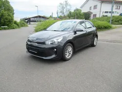 Grau Gebraucht 2020 Kia Rio DREAM-TEAM Edition Limousine | 12.500 € (Guter Preis)