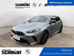 Skyscrapergrau Gebraucht 2024 BMW M135 Shadowline Kleinwagen | 38.289 € (Fairer Preis)