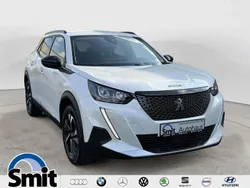 Weiß Gebraucht 2022 Peugeot 2008 Allure SUV | 17.500 € (Guter Preis)