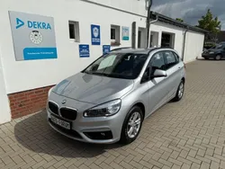 Silber Gebraucht 2017 BMW 218 Active Tourer Advantage Van / Kleinbus | 13.880 € (Fairer Preis)