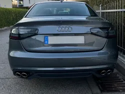Grau Gebraucht 2012 Audi A4 S-Line Limousine | 15.499 €