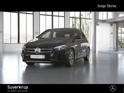 Andere farbe Gebraucht 2022 Mercedes B200 Van / Kleinbus | 26.990 € (Etwas zu teuer)