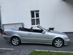 Silber Gebraucht 2002 Mercedes CLK230 Avantgarde Cabrio | 8.900 € (Teuer)
