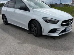 Weiß Gebraucht 2022 Mercedes B200 AMG Van / Kleinbus | 28.500 € (Fairer Preis)