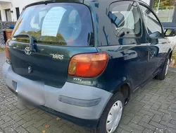 Grün Gebraucht 2003 Toyota Yaris Kleinwagen | 900 € (Guter Preis)