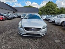 Silber Gebraucht 2013 Volvo V40 Summum Kombi | 4.900 € (Fairer Preis)