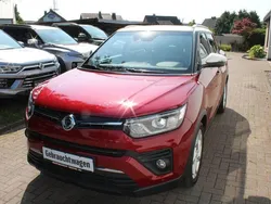 Rot Gebraucht 2023 Ssangyong Tivoli SUV | 15.495 € (Superpreis)