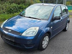 Blau Gebraucht 2005 Ford Fiesta Kleinwagen | 1.200 €