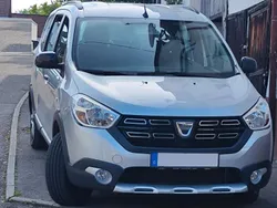 Silber Gebraucht 2021 Dacia Lodgy Stepway Van / Kleinbus | 15.900 € (Fairer Preis)