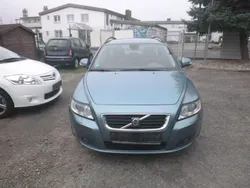 Blau Gebraucht 2010 Volvo V50 Summum Kombi | 2.800 € (Superpreis)