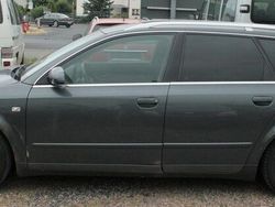 Grau Gebraucht 2004 Audi A4 Ambition Kombi | 1.000 € (Superpreis)