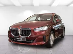 Piemont rot metallic Gebraucht 2025 BMW 220 Sport Line Van / Kleinbus | 36.990 € (Fairer Preis)