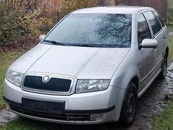 Silber Gebraucht 2001 Skoda Fabia Kombi | 430 €