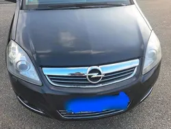 Schwarz Gebraucht 2009 Opel Zafira Van / Kleinbus | 1.700 € (Guter Preis)