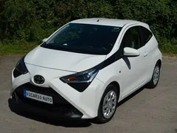 Weiß Gebraucht 2019 Toyota Aygo Kleinwagen | 7.999 € (Fairer Preis)