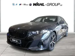 Grau Gebraucht 2025 BMW i5 M Sport Limousine | 67.890 € (Etwas zu teuer)