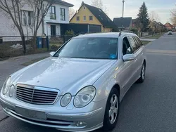 Silber Gebraucht 2003 Mercedes E270 Avantgarde Kombi | 2.200 € (Fairer Preis)