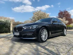 Grau Gebraucht 2017 BMW 730 Executive Limousine | 40.300 € (Fairer Preis)