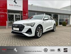 Glacier white metallic Gebraucht 2022 Audi e-tron S-Line SUV | 32.970 € (Guter Preis)