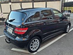 Schwarz Gebraucht 2009 Mercedes B180 Van / Kleinbus | 3.450 € (Superpreis)