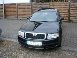Schwarz metallic Gebraucht 2006 Skoda Superb Limousine | 9.600 €