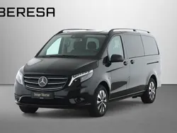 Obsidianschwarz Gebraucht 2023 Mercedes Vito Van / Kleinbus | 47.780 € (Etwas zu teuer)