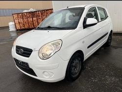 Weiß Gebraucht 2008 Kia Picanto Kleinwagen | 1.750 € (Etwas zu teuer)
