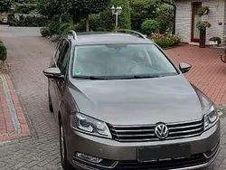 Braun Gebraucht 2011 VW Passat Highline Kombi | 11.200 € (Teuer)