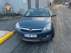 Grau Gebraucht 2006 Opel Corsa Cabrio | 2.900 €