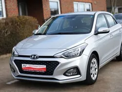 Silber Gebraucht 2020 Hyundai i20 Style Limousine | 14.990 € (Fairer Preis)