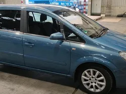 Blau Gebraucht 2008 Opel Zafira Van / Kleinbus | 1.000 € (Superpreis)