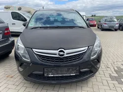 Schwarz Gebraucht 2013 Opel Zafira Tourer Innovation Van / Kleinbus | 4.900 € (Fairer Preis)