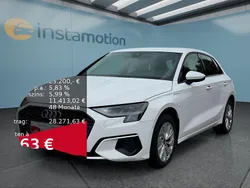 Weiß Gebraucht 2022 Audi A3 e-tron Kleinwagen | 24.849 € (Fairer Preis)