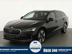 Onyx schwarz metallic Gebraucht 2024 Skoda Superb Selection Kombi | 40.995 € (Guter Preis)