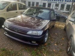 Farbe rot /deckende lackierung Gebraucht 1996 Peugeot 207 Sport Cabrio | 1.950 €