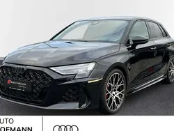 Schwarz Gebraucht 2024 Audi RS3 Sportback Ambiente Kleinwagen | 72.951 €