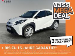 Weiß Gebraucht 2023 Toyota Aygo Play Kleinwagen | 13.480 € (Fairer Preis)