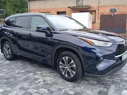 Blau Gebraucht 2022 Toyota Highlander SUV | 39.000 €