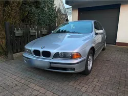 BMW 523