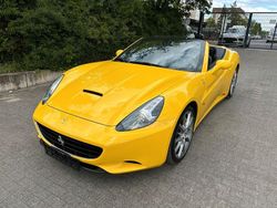Gelb Gebraucht 2010 Ferrari California Cabrio | 89.999 €