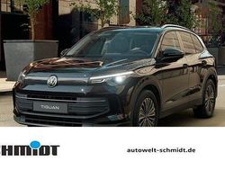 Grenadillschwarz metallic Neu 2025 VW Tiguan Life SUV | 47.990 € (Etwas zu teuer)